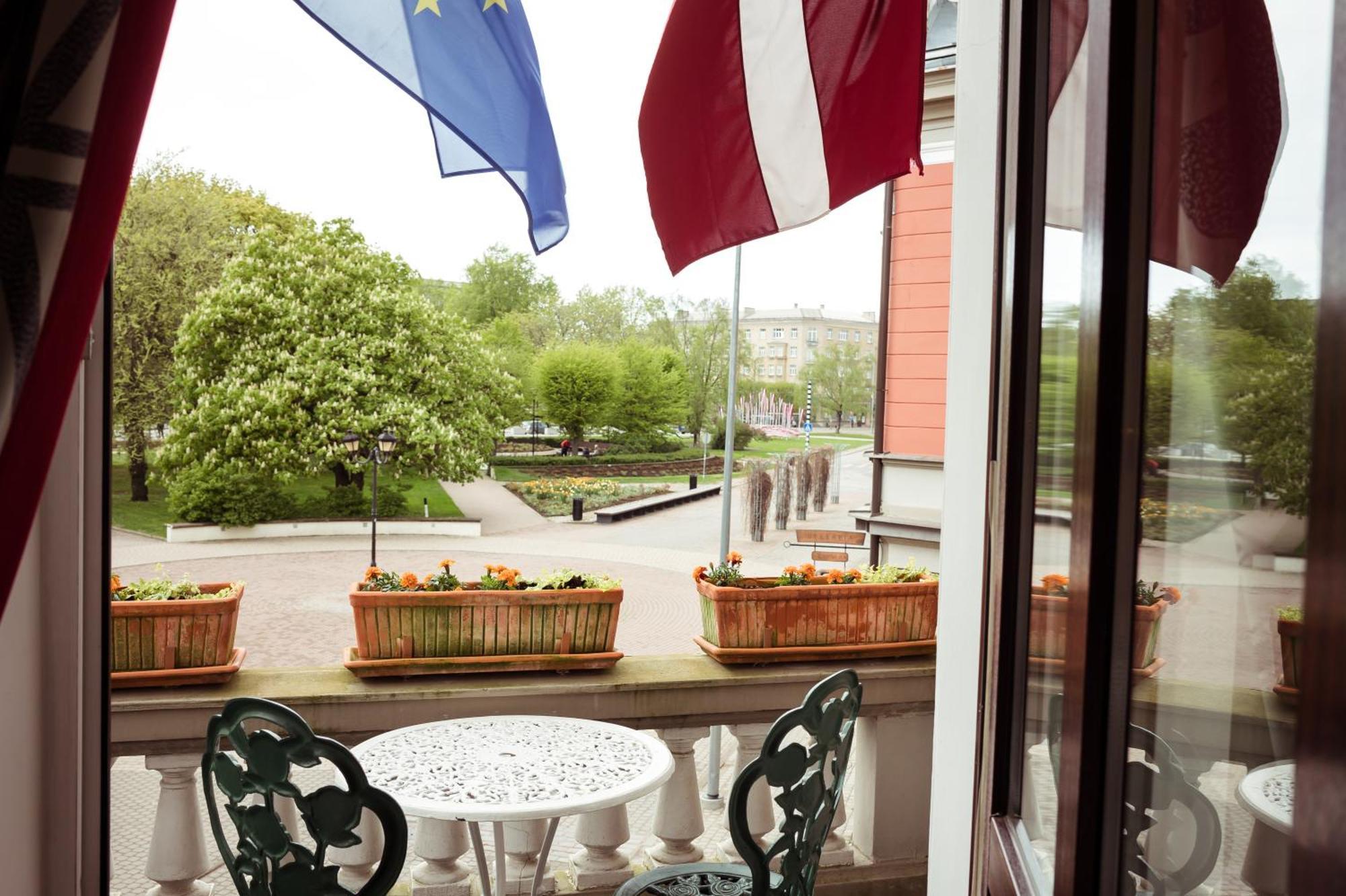 Art Hotel Roma Лиепая Экстерьер фото